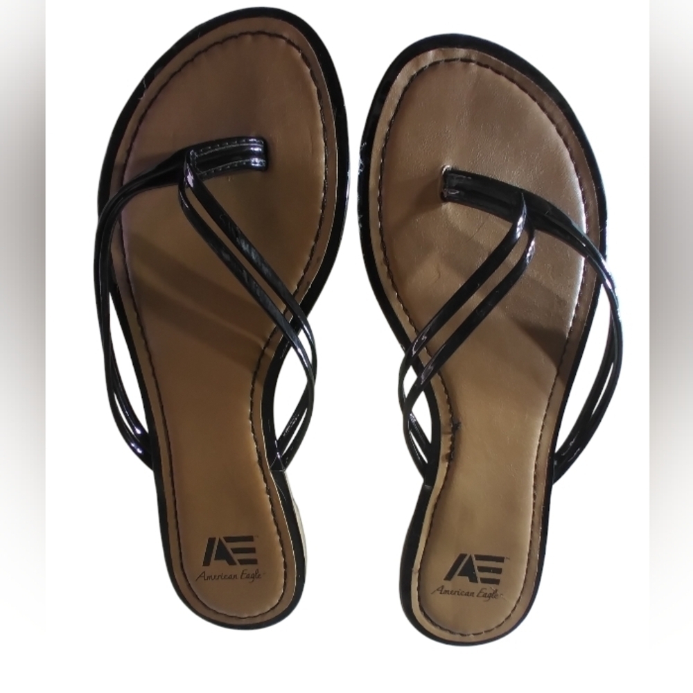 3/$15 American Eagle black thong sandals size 8